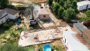 La Comunidad de Madrid actúa sobre edificaciones ilegales en Fuente el Saz de Jarama