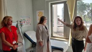 La consejera Matute en el Centro de Salud de Navas del Rey y el Consultorio Local de Chapinería
