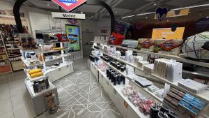 La Comunidad de Madrid abre una nueva tienda de Metro en la Terminal 4 del Aeropuerto Adolfo Suárez Madrid-Barajas 