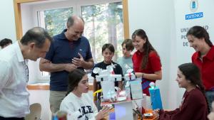 López-Valverde visita en Cercedilla el campamento tecnológico de la UPM López-Valverde visita en Cercedilla el campamento tecnológico de la UPM