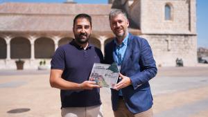 El consejero García Martín en su visita la localidad de Velilla de San Antonio