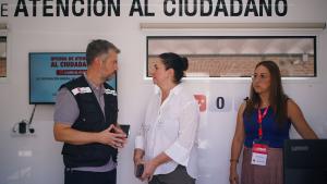 El consejero García Martín ha supervisado hoy dos Puntos de Ayuda tras el Incendio (PATI) en San Martín de Valdeiglesias y en Villa del Prado