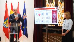 El consejero Miguel López-Valverde durante la presentación de una nueva infraestructura digital que reforzará la protección de datos de la Administración regional 