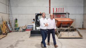 García Martín inaugura en Patones una nueva nave de almacenaje de maquinaria y materiales El consejero Miguel Ángel García Martín durante la inauguración en Patones de una nueva nave destinada a mejorar el mantenimiento de los servicios municipales