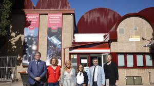La consejera Rocío Albert durante su visita las obras del centro especializado en las familias profesionales de Electricidad, Electrónica y Aeronáutica