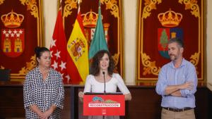 Díaz Ayuso anuncia que ya están en marcha o finalizadas más del 88% de las 43 medidas urgentes para reconstruir la Sierra Oeste La presidenta Isabel Díaz Ayuso en Villa del Prado