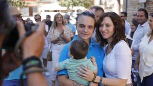 Díaz Ayuso anuncia que ya están en marcha o finalizadas más del 88% de las 43 medidas urgentes para reconstruir la Sierra Oeste La presidenta Isabel Díaz Ayuso en Villa del Prado
