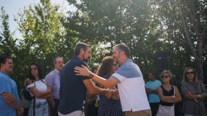 García Martín entrega vehículos de limpieza y recogida de residuos a la Mancomunidad Valle del Lozoya