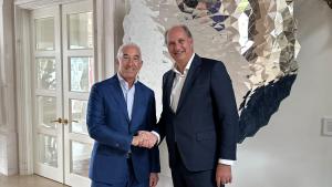 El consejero López-Valverde con el fundador y presidente de la compañía DataDirect Network