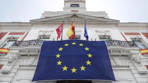 El Día de Europa ilumina de azul la Real Casa de Correos