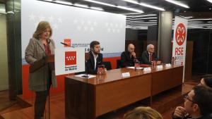 Engracia Hidalgo ha presentado los reconocimientos de RSE de la Comunidad de Madrid Engracia Hidalgo ha presentado los reconocimientos de RSE de la Comunidad de Madrid