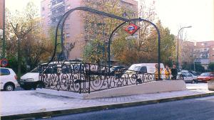 Acceso estación Parque de Santa María