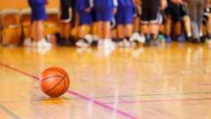 Niños baloncesto