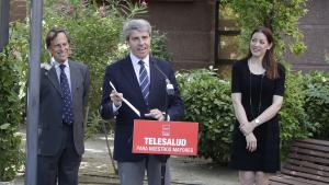 El presidente Ángel Garrido ha presenciado hoy el funcionamiento de este servicio en la residencia Gastón Baquero, de Alcobendas El presidente Ángel Garrido ha presenciado hoy el funcionamiento de este servicio en la residencia Gastón Baquero, de Alcobendas
