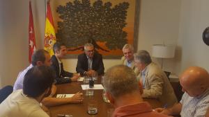 El consejero Carlos Izquierdo se ha reunido con el presidente de la Mancomunidad del Este