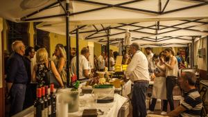 Un total de 38.631 personas han asistido a las noches gastronómicas de Las Ventas, en el marco de la primera edición de la iniciativa ‘Cénate Las Ven