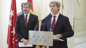 Garrido repasa los últimos preparativos de las campanadas de Fin de Año con el presidente de Canarias