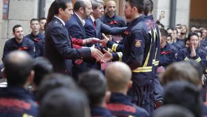 Garrido recibe a 113 nuevos bomberos, la promoción más amplia de los últimos 15 años