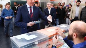 Una iniciativa del Parlamento madrileño permitirá votar por primera vez en España a 100.000 personas con discapacidad intelectual 