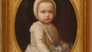 Retrato de la niña María Teresa de Madrazo y de Madrazo con una pequeña muñeca en su regazo vestida de azul