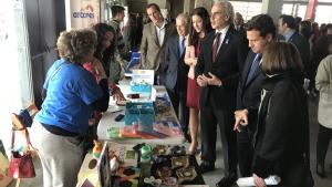 Lola Moreno y Enrique Ruiz Escudero en la jornada de concienciación sobre el autismo organizada por la Federación de Autismo Madrid Lola Moreno y Enrique Ruiz Escudero en la jornada de concienciación sobre el autismo organizada por la Federación de Autismo Madrid