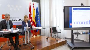 la consejera de Economía, Empleo y Hacienda, Engracia Hidalgo, presentando los datos de Contabilidad Regional Trimestral correspondientes al primer t