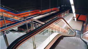 Vista de la estación Congosto Vista de la estación Congosto desde el inicio de las escaleras mecánicas