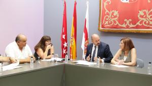 Pedro Rollán se reúne con los alcalde de Cadalso de los Vidrios, Cenicientos y Rozas de Puerto Real  