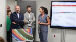 Pedro Rollán en la Oficina Pública de Empleo del distrito de Usera El presidente en funciones de la Comunidad de Madrid, Pedro Rollán, durante su visita a la Oficina Pública de Empleo del distrito de Usera