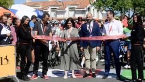 Díaz Ayuso destaca la apuesta de la Comunidad por el turismo deportivo en la Vuelta Ciclista a España