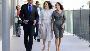 Isabel Díaz Ayuso durante la visita