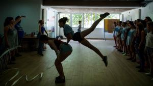 Chicas danzando