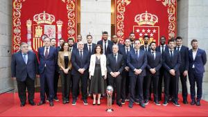 Díaz Ayuso felicita al Real Madrid de Baloncesto en la Real Casa de Correos