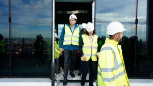Ignacio Aguado durante su visita a las obras de Espacio Caleido
