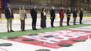Isabel Díaz Ayuso durante la clausura del Palacio de Hielo de Majadahonda como instalación temporal para recibir a fallecidos del COVID-19 