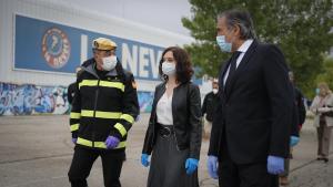 Isabel Díaz Ayuso durante la clausura del Palacio de Hielo de Majadahonda como instalación temporal para recibir a fallecidos del COVID-19 