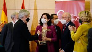 Díaz Ayuso insta a entregarse al rearme moral y político que España necesita 