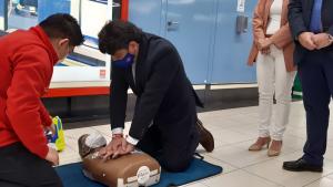 Completamos la instalación de desfibriladores en Metro de Madrid.