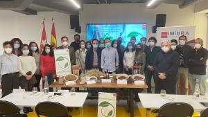 La Comunidad de Madrid presenta Gastronomía Circular, un proyecto de investigación para potenciar la alimentación sostenible Fotografía de los presentes en el acto