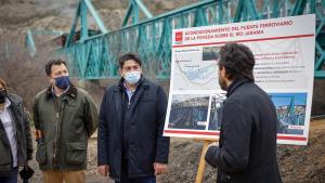 La Comunidad de Madrid finaliza las obras de acondicionamiento y rehabilitación del puente ferroviario histórico de La Poveda Imagen de David Pérez durante su visita a las obras del Puente de La Poveda