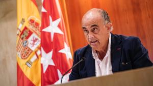 El viceconsejero de Asistencia Sanitaria y Salud Pública, Antonio Zapatero, explica las medidas