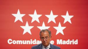 Díaz Ayuso nombra a Enrique Ossorio vicepresidente de la Comunidad de Madrid Primer plano del consejero Enrique Ossorio interviniendo en el atril