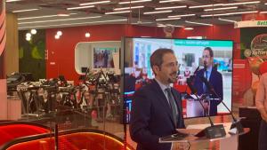 El vicenconsejero de Economía, Manuel Llamas, ha inaugurado un nuevo local de MediaMarkt
