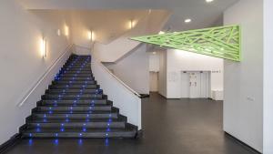 Entrada al museo con escalinata