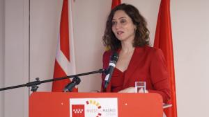 Díaz Ayuso invita en Londres a invertir en Madrid y ofrece protección frente a las “políticas confiscatorias que solo traen ruina y expulsan a la empresa” La presidenta en su intervención