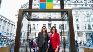 Díaz Ayuso analiza con Microsoft sus próximas inversiones en la Comunidad de Madrid y la colaboración para el emprendimiento tecnológico La presidenta durante su visita a Microsoft