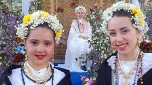 La Comunidad de Madrid declara Bien de Interés Cultural la Fiesta de las Mayas de Colmenar Viejo, El Molar, Leganés y Lavapiés Una niñas durante las fiestas disfrazadas