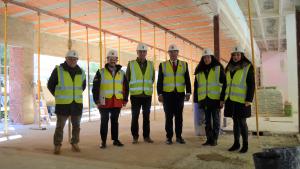 La Comunidad de Madrid amplía con seis nuevas aulas la Escuela Infantil Abedul de Ajalvir El viceconsejero en las obras