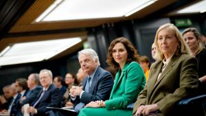 La presidenta escuchando otras intervenciones