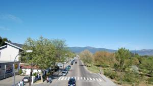 Una avenida de Alpedrete